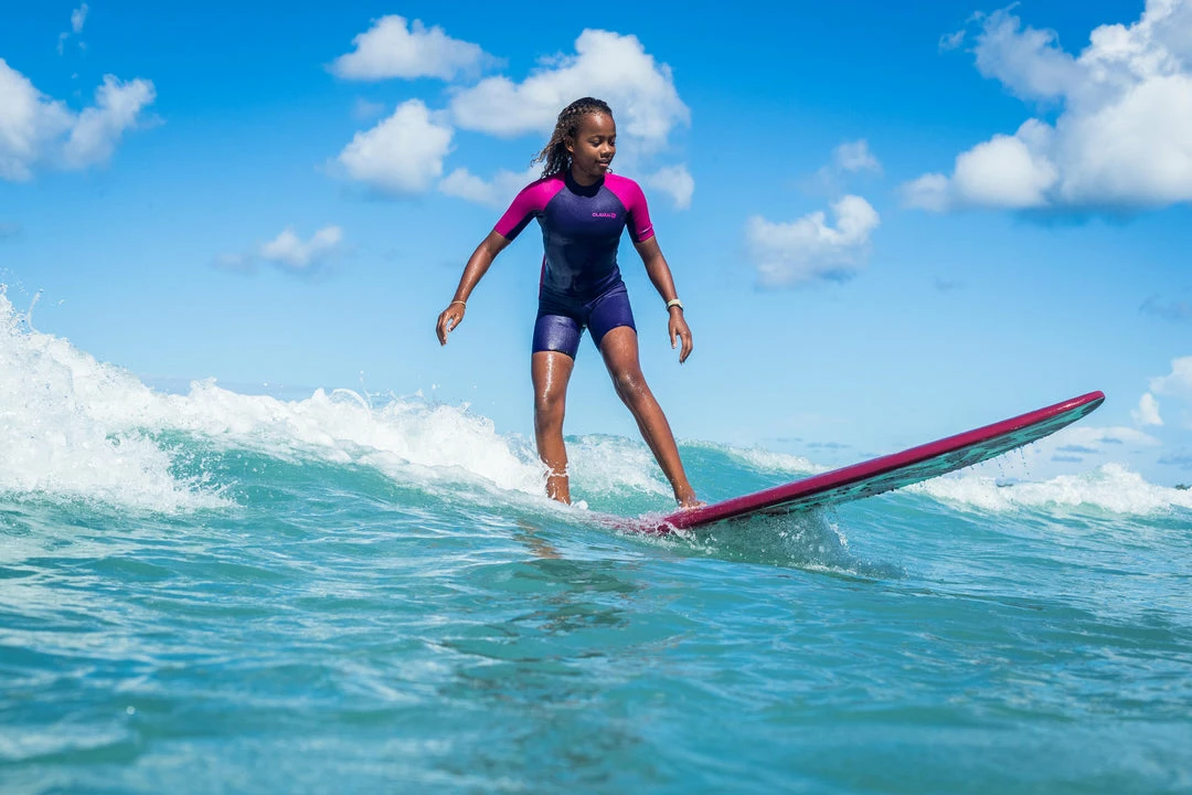 Olaian 500 Foam Surfboard 7' 55L Curved Dual Stringer W/ Leash & Soft Edge Fins Surfing